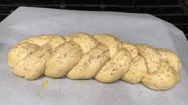 Making Challah, take 2 [Dec 2020]